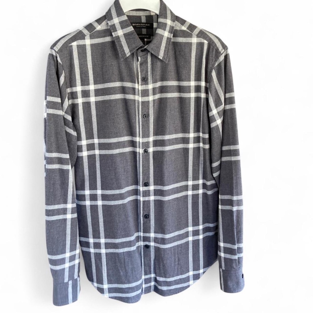 Banana Republic Men's Grey and White Shirt